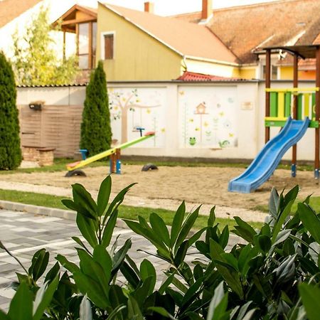 شقة Platina Apartman Sárvár المظهر الخارجي الصورة
