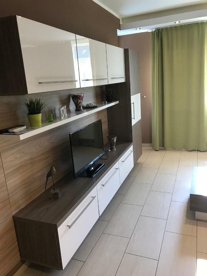 شقة Platina Apartman Sárvár المظهر الخارجي الصورة